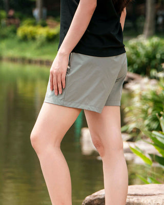 Quần Short Nữ Xếp Ly Co Giãn